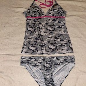 Bobbie Brooks women’s bathing suit 2 piece